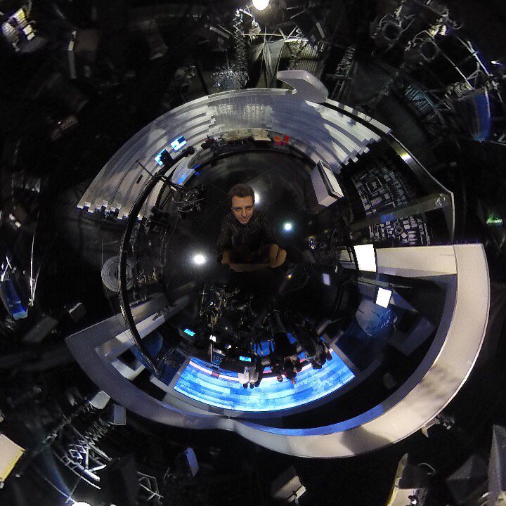activrightbrain's tweet photo. The centre of @LBCI_NEWS 360° action at @LbciLebanon #InnovationWeekend #DesignThinking #IW6 https://t.co/SWp7nuvdGN https://t.co/g5KhYq8p7k