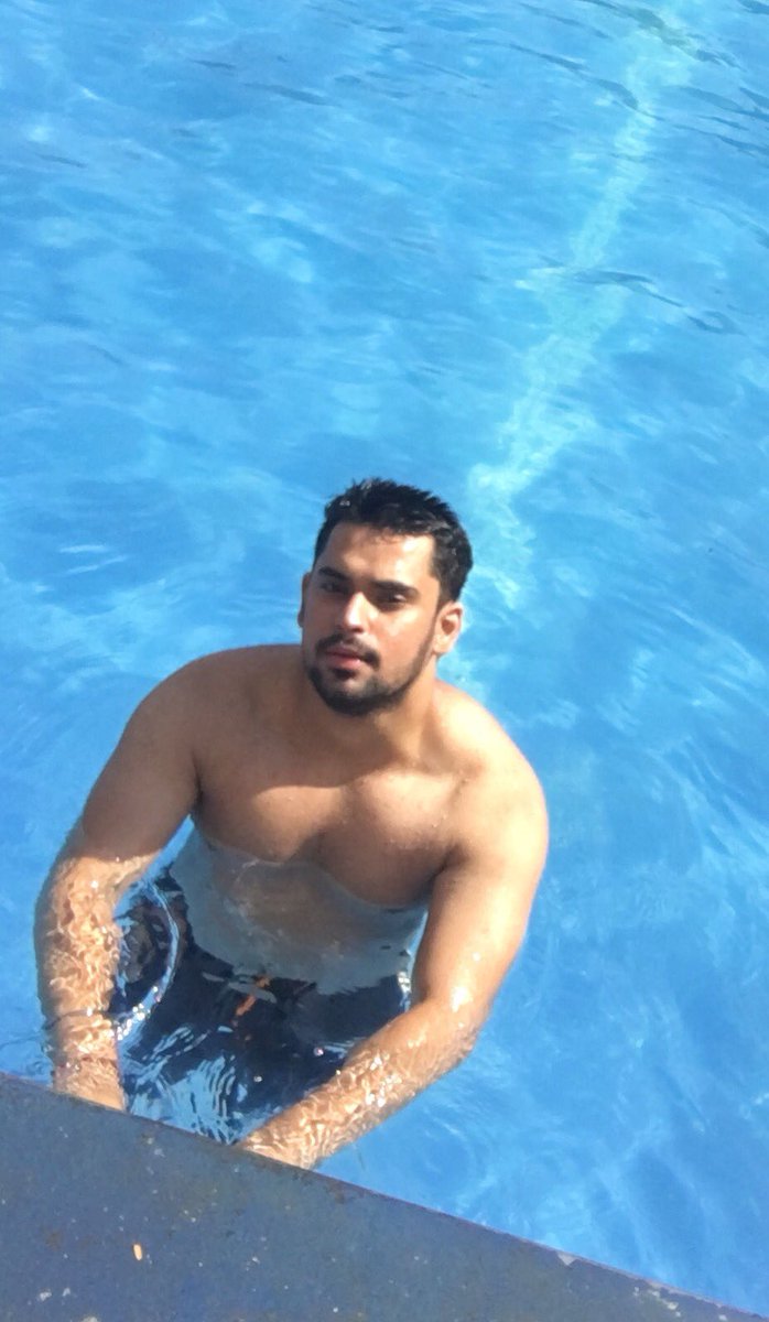 ragingreformist's tweet image. The only limits in life are the ones you make 🤘
#weekendswim