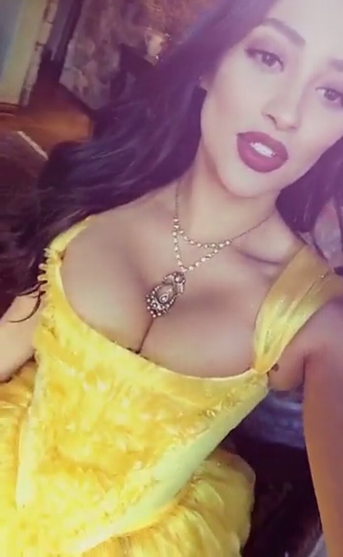 NixieShellsBS's tweet image. Zac asked me to dress up as a Disney princess today 👑