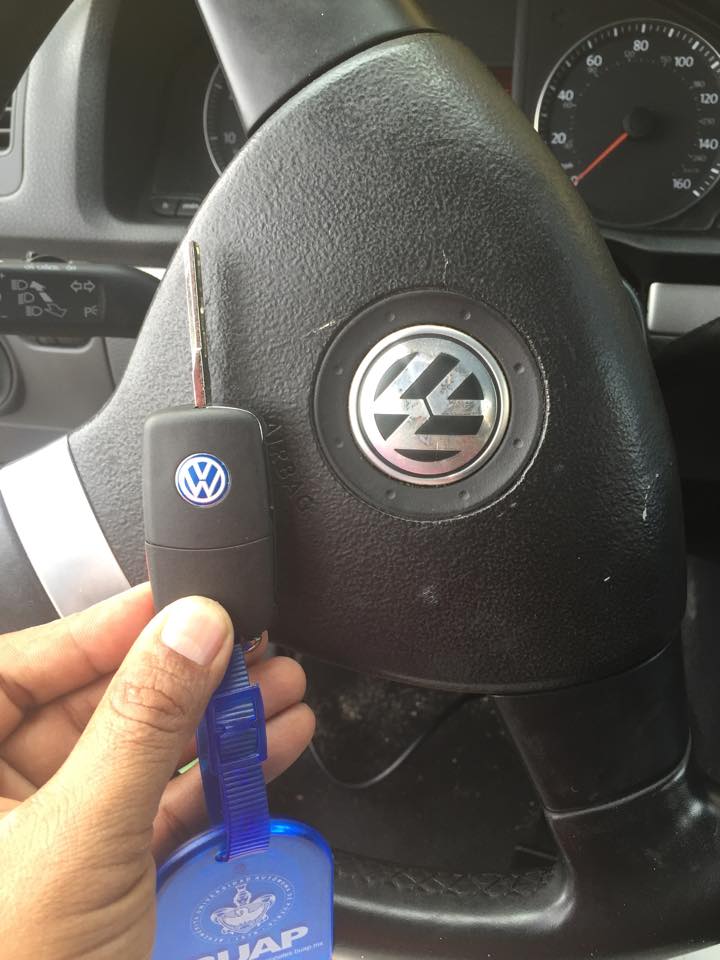 LosGemelos3's tweet image. See how #LosGemelosLocksmith are working with #Volkswagen #cars to get their #Fob #replacementkey  #MiamiLocksmith
Contact us: (305)860-1440
