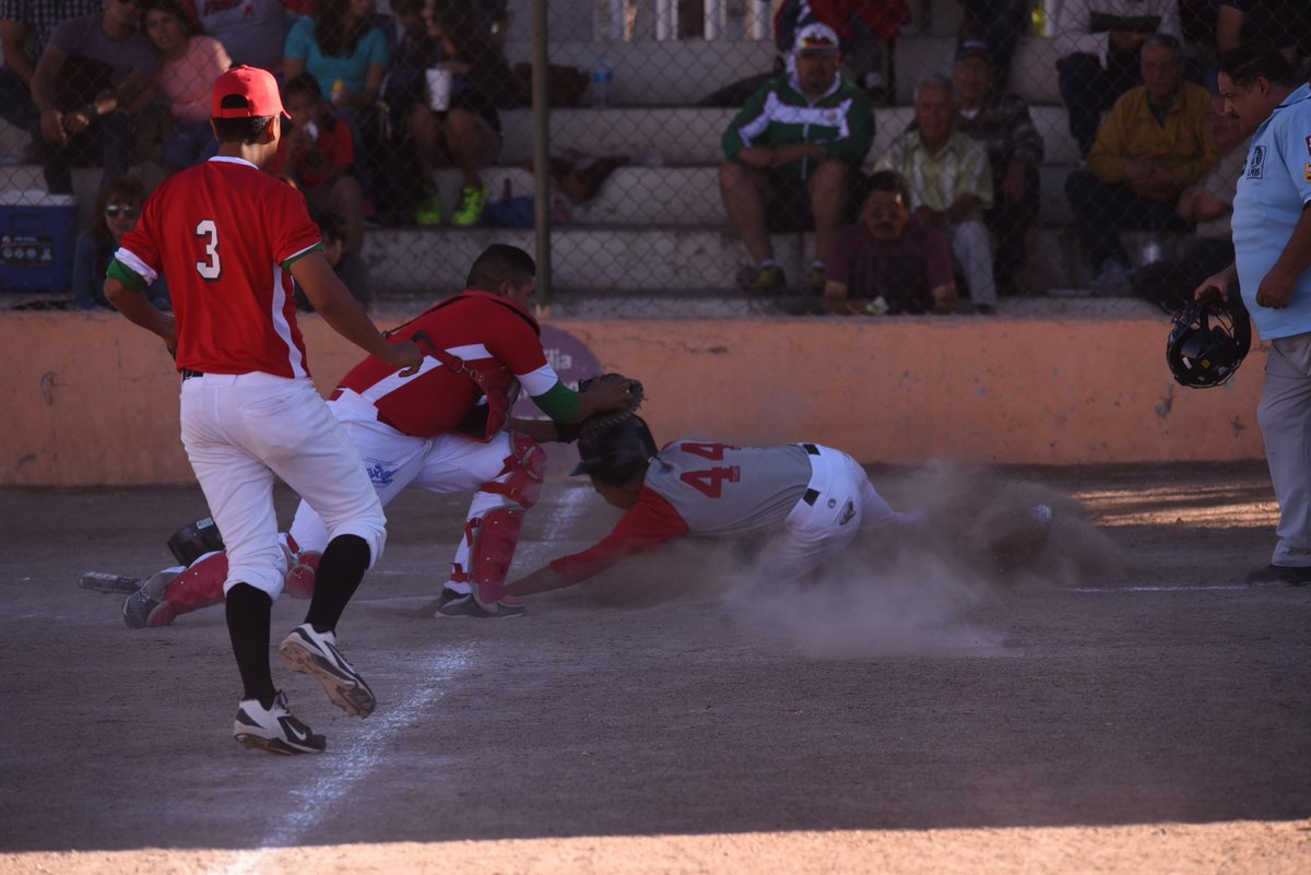 IEDOficial's tweet photo. Durango varonil gana eliminatoria estatal de softbol #ON2017 https://t.co/wQsjEkxCYt https://t.co/TZL9fwosBL