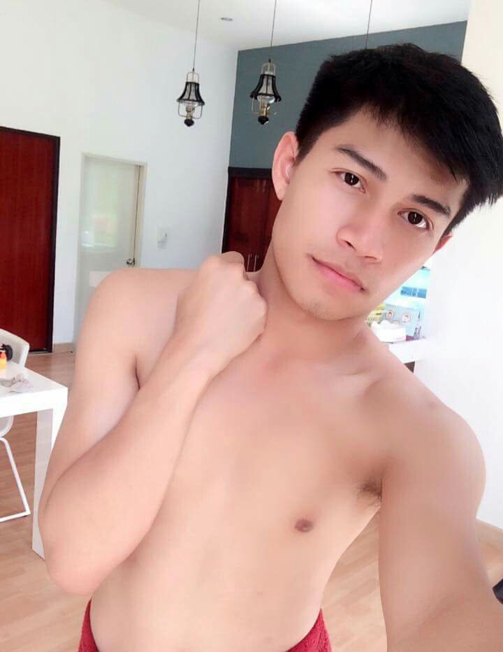 CYWSHWR's tweet photo. ไม่หล่อครับ แต่จะพยายาม 55555 https://t.co/giXWCKEx7b