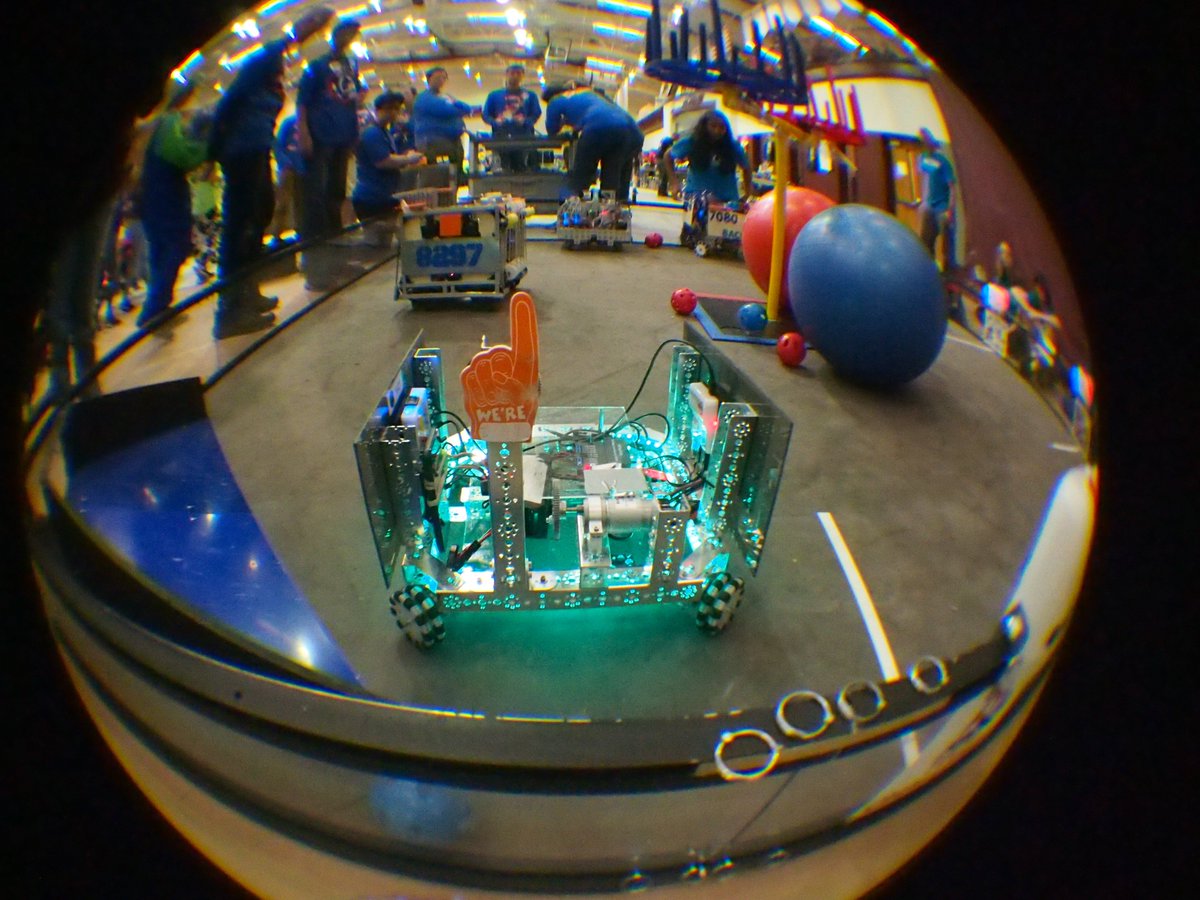 FTC5429's tweet photo. Thanks @FTC7278Bots for the foam finger! It really helped with pushing the beacons. https://t.co/QJOEb1GJJr
