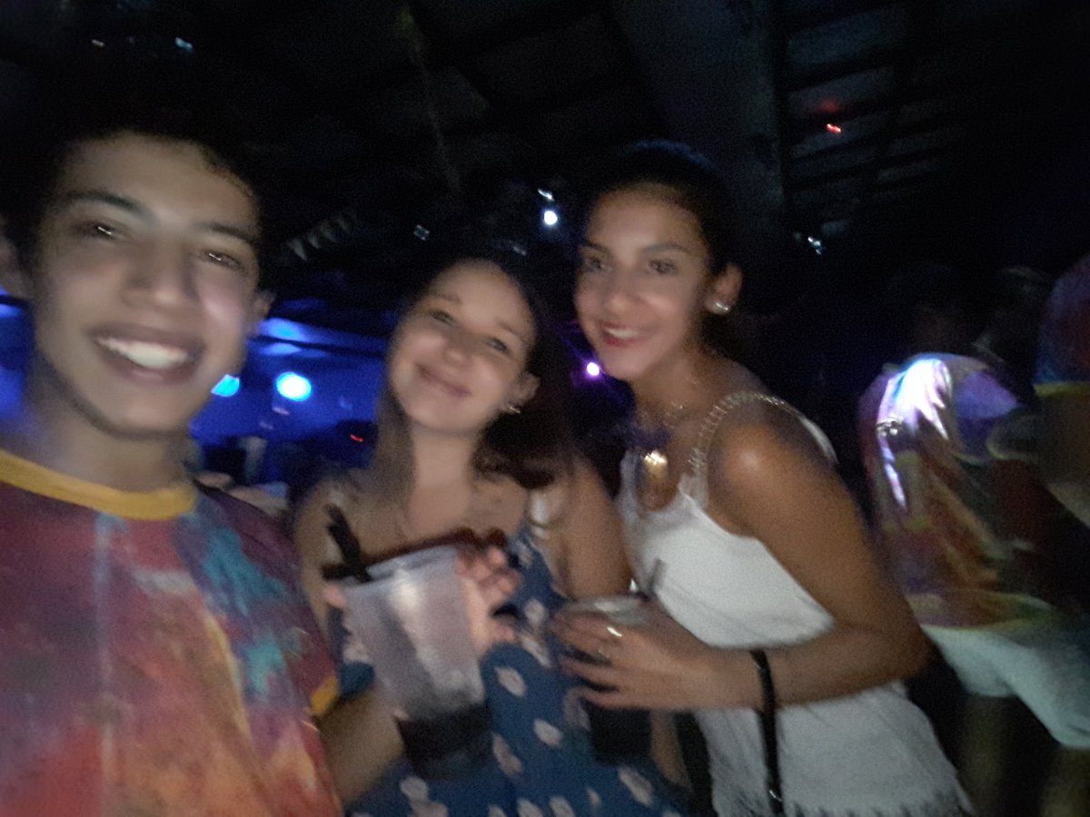 pabloo_munoz's tweet photo. #blue17 @bluedisco_ @JimenaNicend https://t.co/HETmKVrfBU
