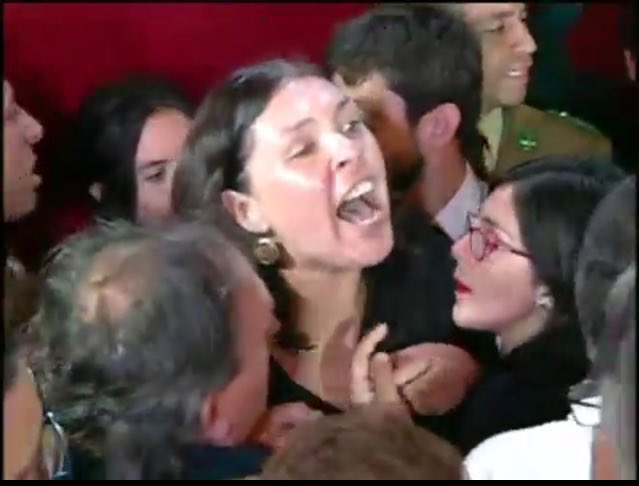 cpls27's tweet image. culiaos sordos!! De platino conchetumare!!!! #vina2017 #MonLaferte