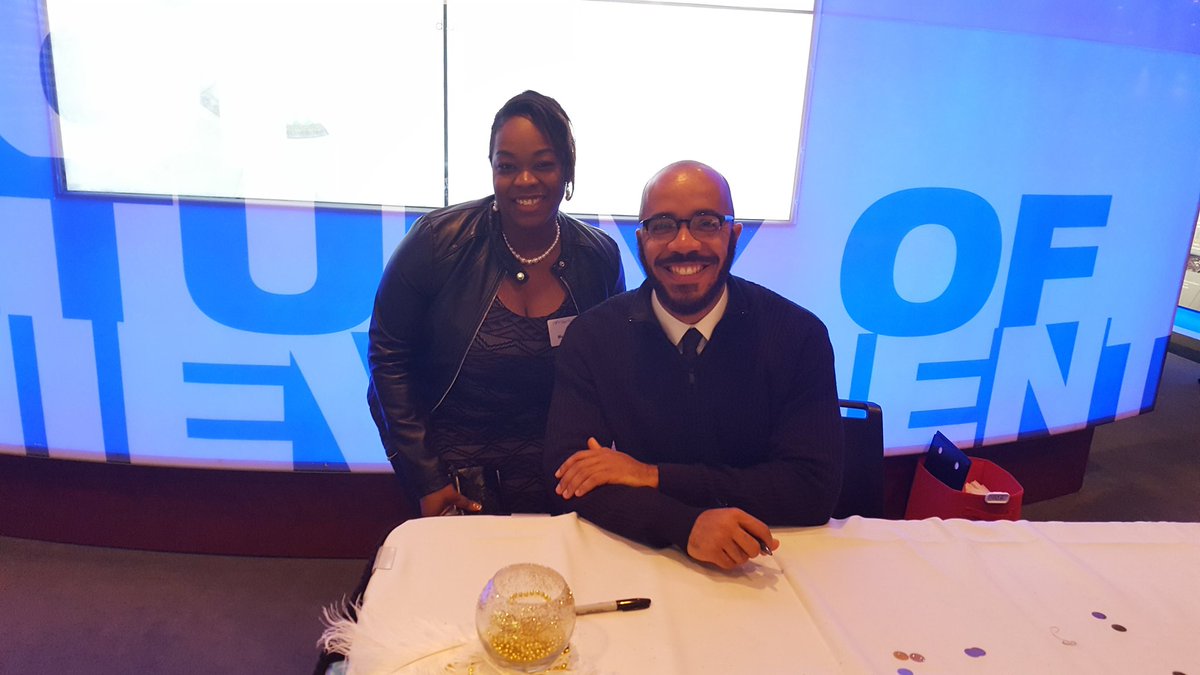 mariacolesw's tweet image. So cool to be in the room with @ClintSmithIII tonight. Incredible speaker and author #staywakingup #unlearnracism #unlearnpatriarchy #sjw