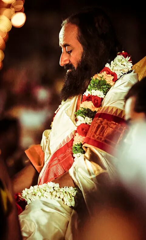 ArtofLiving's tweet image. Moments from #Mahashivratri Celebrations with Gurudev @SriSri in @BangaloreAshram.