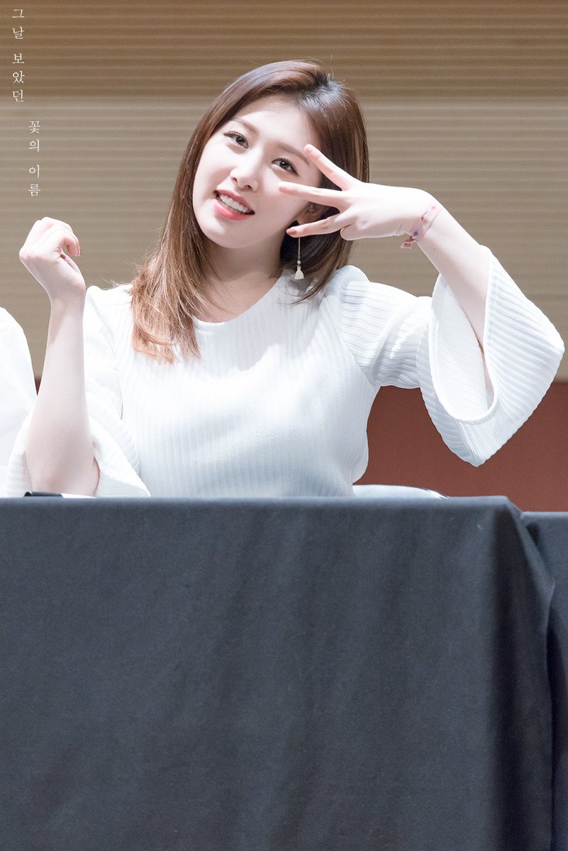 NameOfFlower_'s tweet photo. 17.02.25 소나무 분당 팬싸인회 의진(@SONAMOO_EuiJin ) 직찍

https://t.co/EV2sJVYSmc 

#소나무 #의진 #나너좋아해 https://t.co/edHDVLxMKr