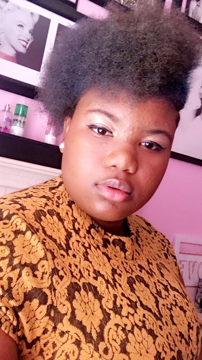 Coco_chocolate3's tweet photo. Look in my eyes what all can you see #beautifulinmyownway #teamnatural https://t.co/TQHsNjUKv5