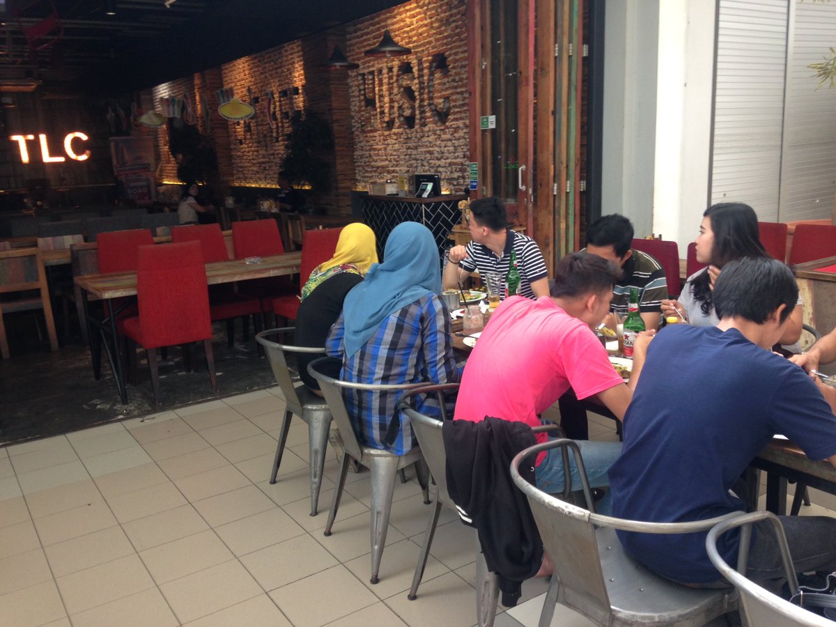 Come.sit.be delighted. <a href="/The_LightCup/">The Light Cup (TLC)</a>