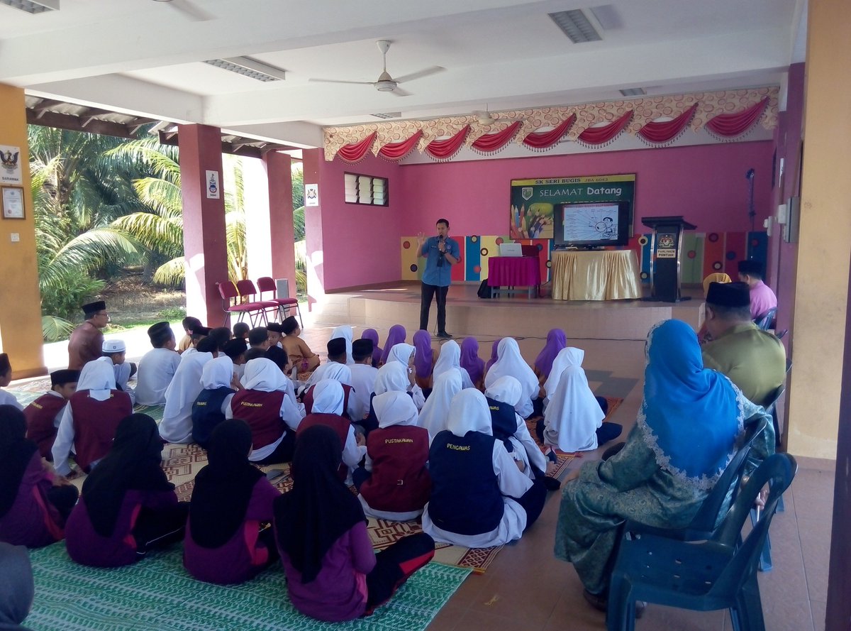 FriendsOfKDN's tweet photo. AADK: "RT AADKPontian: 23/2/2017 - Program #IPBD Ceramah & Pameran Antidadah di SK Seri Bugis https://t.co/5xniF63rGd"