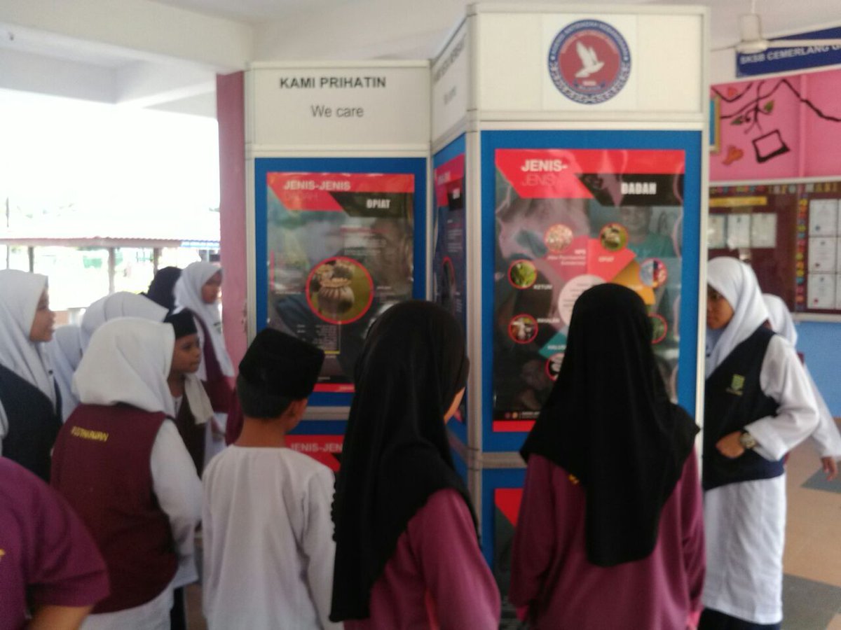 FriendsOfKDN's tweet photo. AADK: "RT AADKPontian: 23/2/2017 - Program #IPBD Ceramah & Pameran Antidadah di SK Seri Bugis https://t.co/5xniF63rGd"