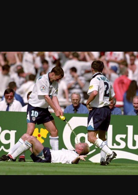 websterj22's tweet photo. #gazza #dentistschair https://t.co/2gn7vgj4XU