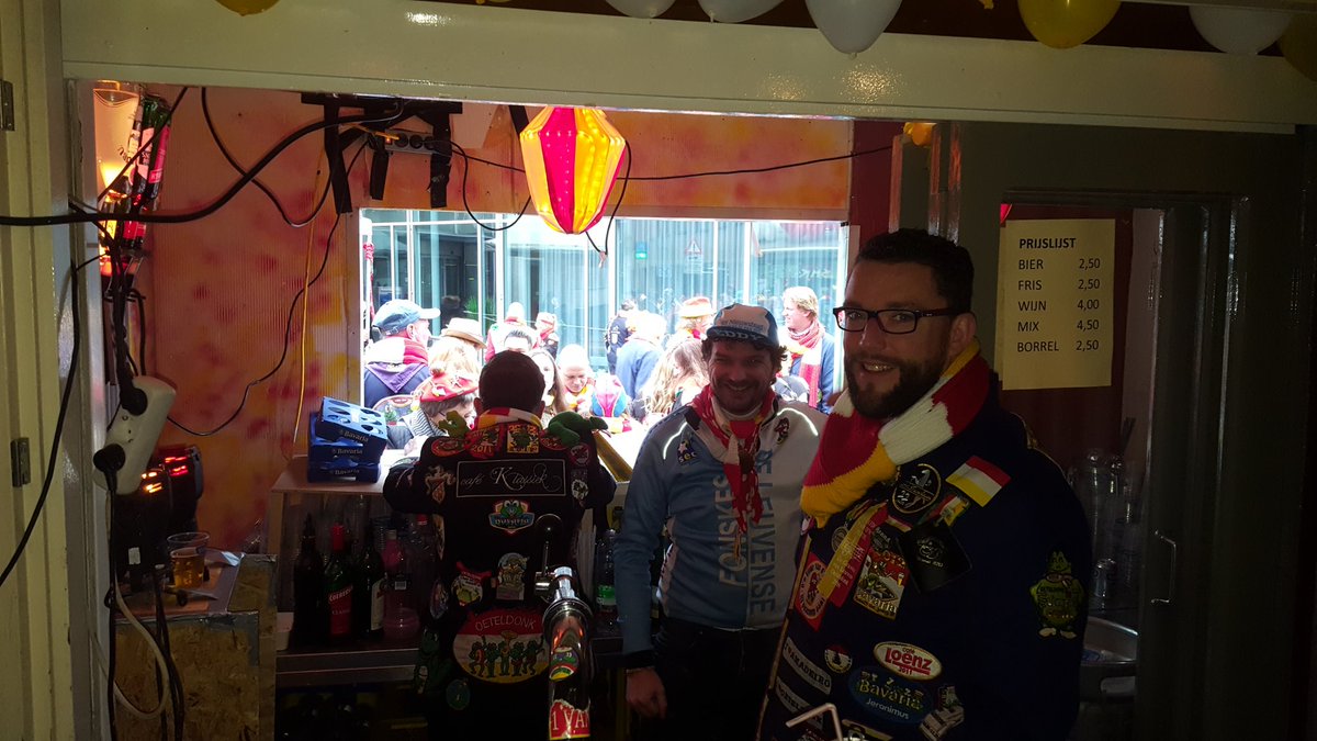 NickBarten1983's tweet photo. Carnaval! #GVL https://t.co/LMf0LEikB1