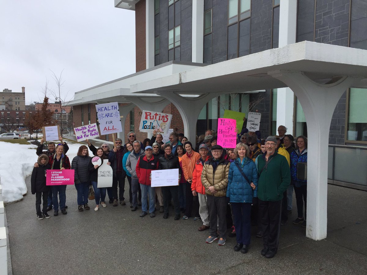 AsilKcub's tweet photo. 45 at rally to defend ACA & PP in Bangor ME #HealthProfessionalsProtest #DoNoHarm #KeepAmericaCovered https://t.co/AbHYuEt2Yk