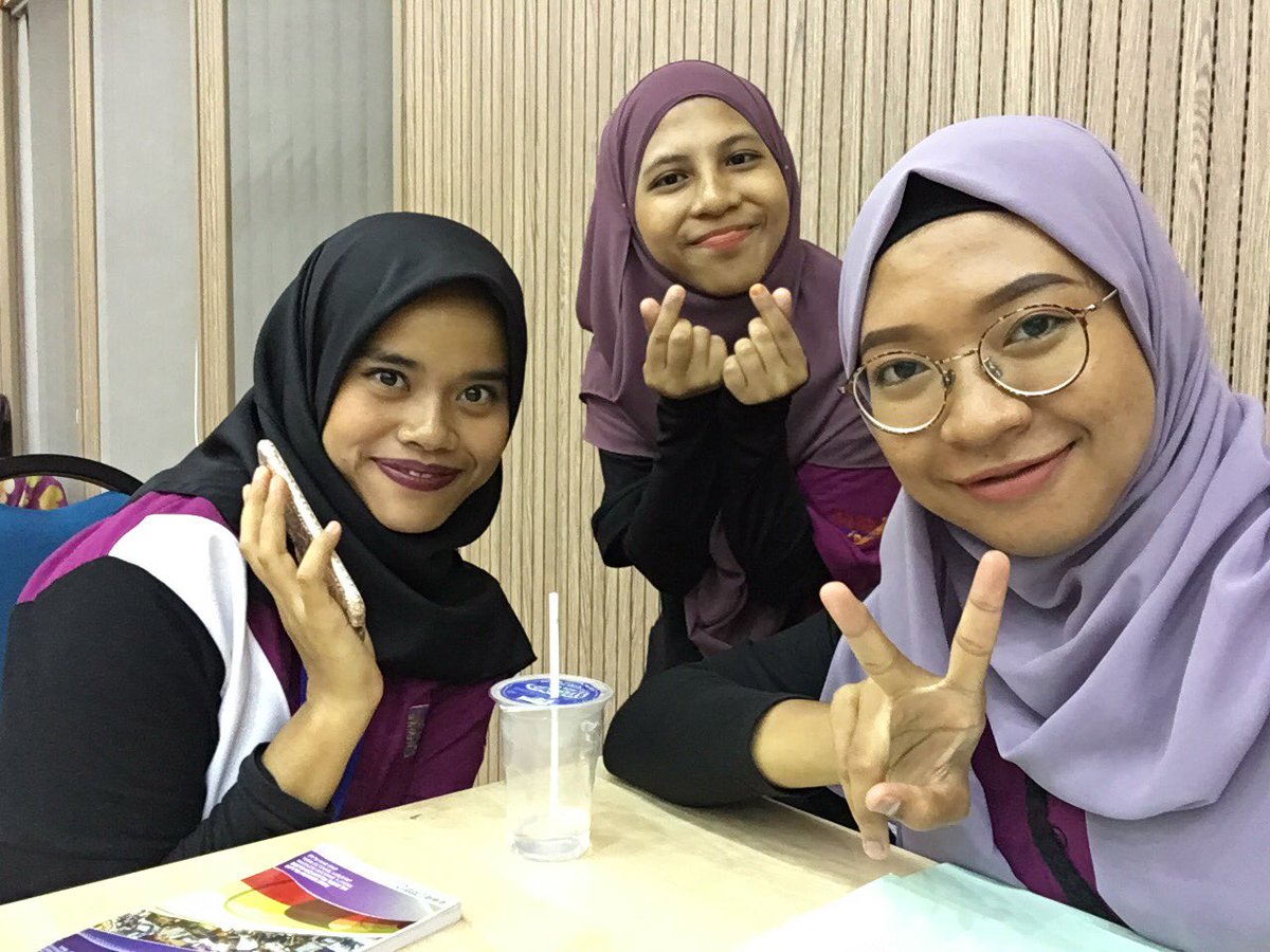SchidaManis's tweet photo. Biro Program + Biro Keke πβοΈ
#mdspalammac2017
#mdsjangannakal
#kekecare
#programperform #programswek https://t.co/r7MN7KZn4D