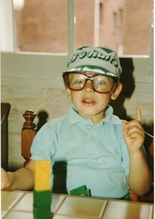 ZeProf2Com's tweet image. Jouons à qui est ce ? :-) @ZeProf2math @zeprofdortie @Ze6pE @ZeprofGaming @Zeprof2Bio  mouahaha si vous trouvez j'en mets une nouvelle :-)