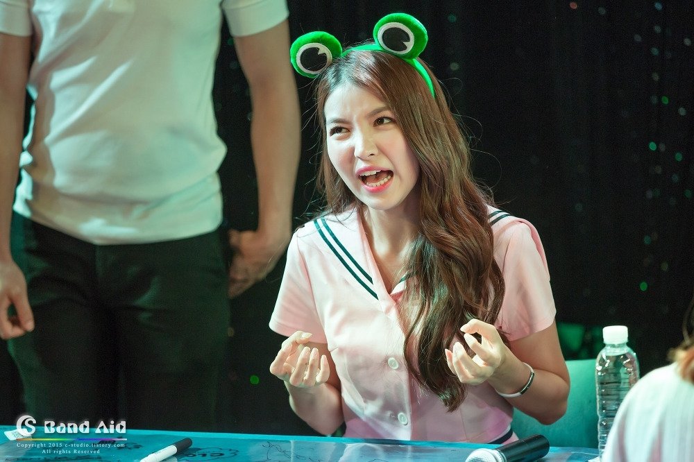 C5l9WIVU8AAULvH.jpg:large