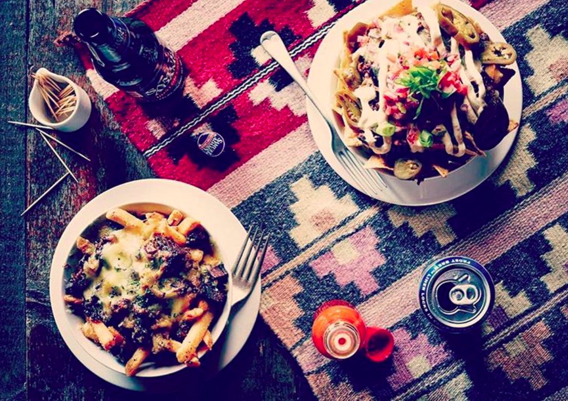 LonghornMelb's tweet photo. Smoked @lebontonmelb brisket nachos with grilled cheese, pico de gallo &amp; crema + roast beef poutine with stringy mozzarella &amp; brown gravy. https://t.co/CiuyHIwT3q