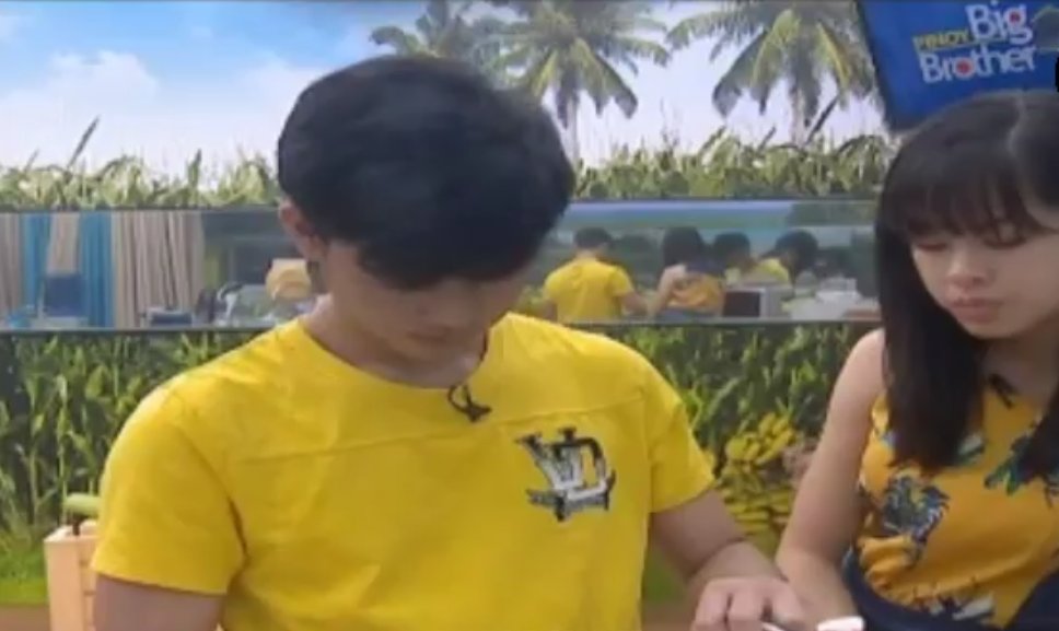KCollins_T's tweet photo. El: Ang KissYong nagba-bonding.
Y: Wala.
El: Baka yan maging business niyo.
K: Dito ka lang Ate Elisse.
El: Hindi, diyan kayo. https://t.co/wV4lh6LdOO