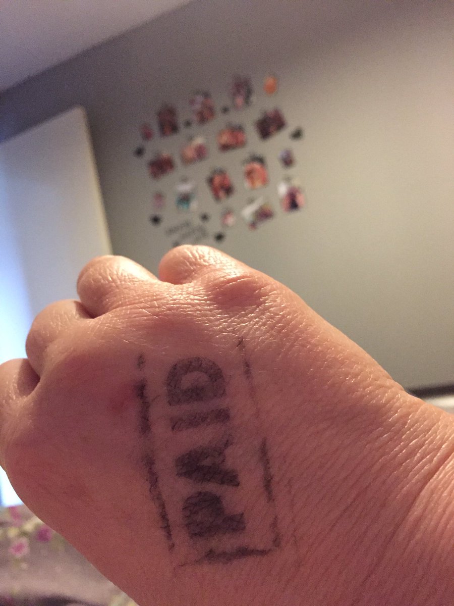 EirianHughes's tweet image. Whyyyyyyyy?!?!! 🙄 #AlboLife