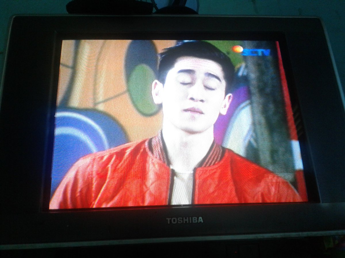 FebRe_ReeysiL's tweet photo. Kalau kemarin mangapp sekarang merep.. Tapi tetep aja unyu n tampan 😍😍 udah ganteng dari lahir sih ya hahaha
@BramastaVerrell #anaksekolahan https://t.co/ylmXao5qZL