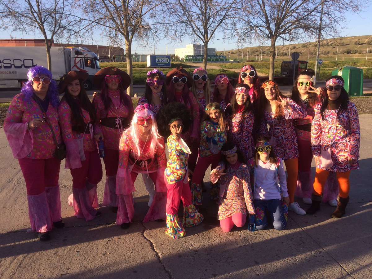 PRomeritoParla's tweet photo. De carnaval!!! https://t.co/Jp4Ewb25HC