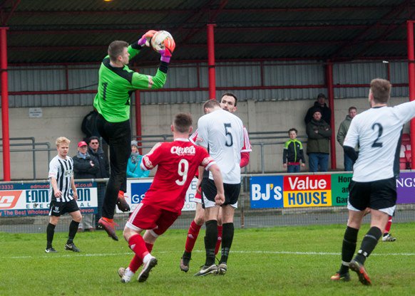 PHOTOS: Bideford made it four league wins in a row by beating Wimborne Town 2-0 yesterday exeterexpressandecho.co.uk/pictures/pictu…