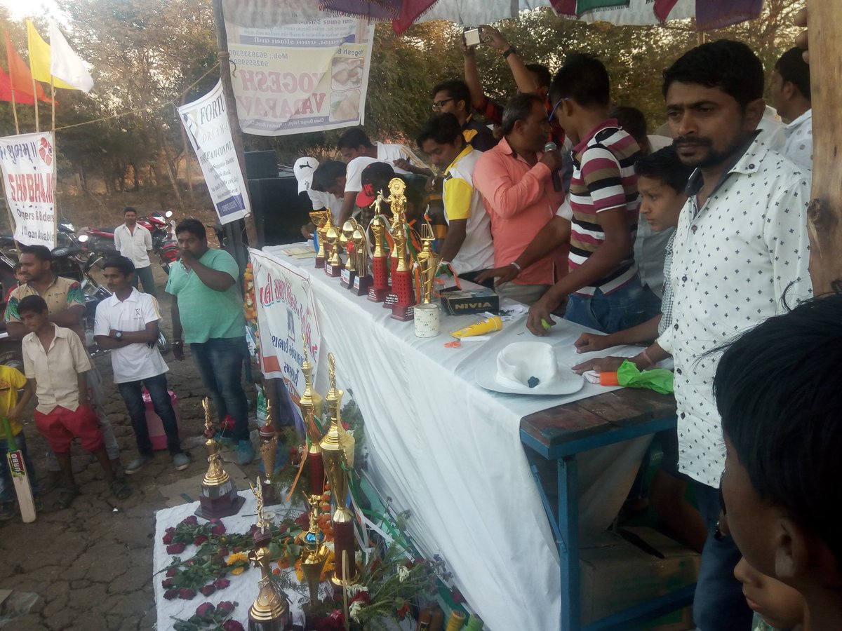 Bjp4Vapi's tweet photo. Cricket tournament aayojan by Dharmeshbhai Patel final win Dunbar Falia vapi Challa https://t.co/kqfVwTQ2Wq
