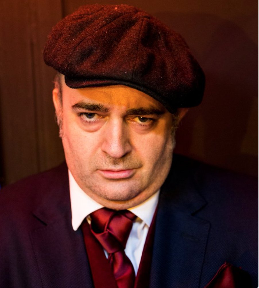 HarveySteinNews's tweet photo. SHOUT OUT for our @SchroderRikki currently filming #strangetheroad after its successful run @TheHopeTheatre https://t.co/YWhlPzYilT