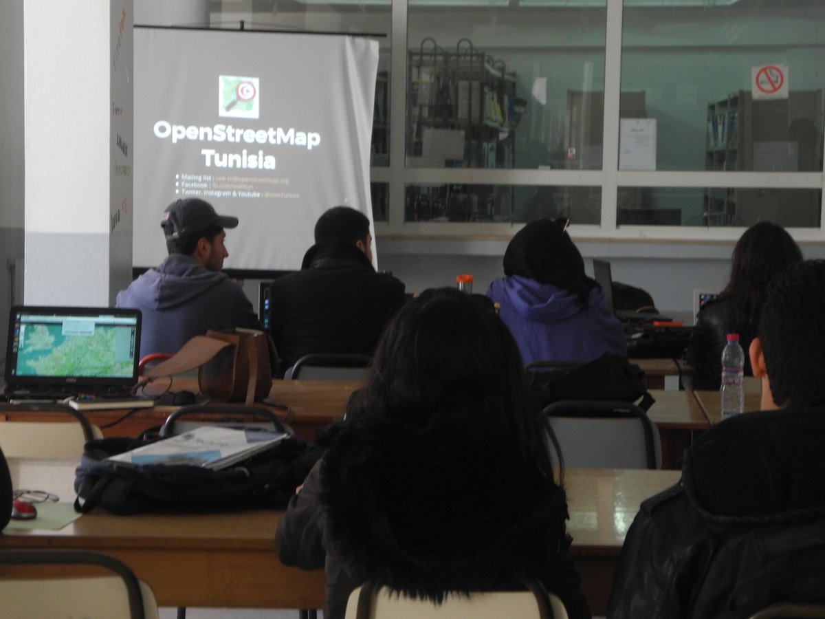 FreewaysAssoc's tweet photo. #OSM workshop by #OSMTN &amp; #Freeways ISI : https://t.co/Z0WmQeo7pl https://t.co/j5sgeJIbsV