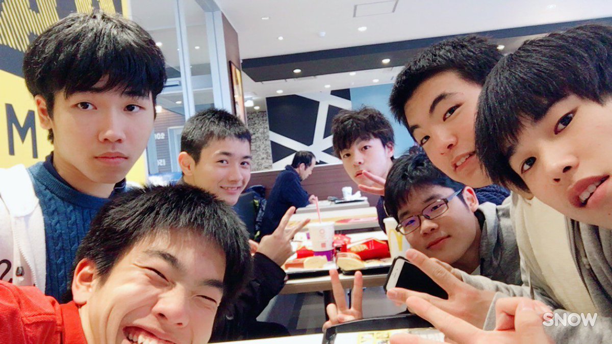 ryushin0008's tweet photo. 今日久しぶりにバスケ部のみんなでボーリングをして帰りにマックでご飯食べましたw
楽しすぎたーーw
また春休みに行きたいなぁw https://t.co/BLhrTJq9GN