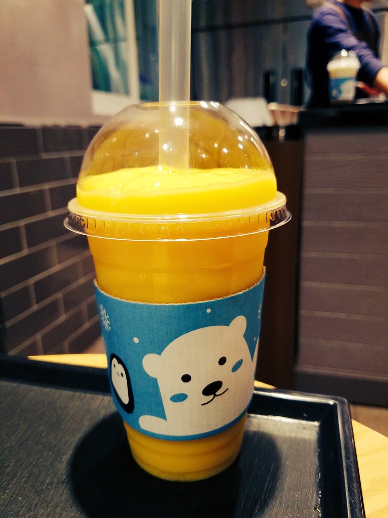 nikigupi_grn's tweet photo. マンゴーヨーグルトスムージー💕
久しぶりのマンゴー美味しかった( ´ー`)
#망고 #kingscoffee https://t.co/9kOnkyfSYq