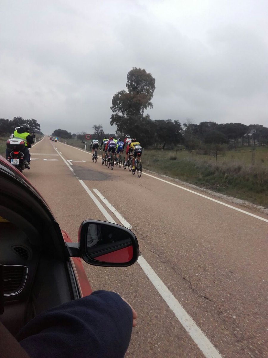 circuitoguadia's tweet photo. Imágenes de los fugados a 2 km del inicio del PM https://t.co/udZGkk7QhF