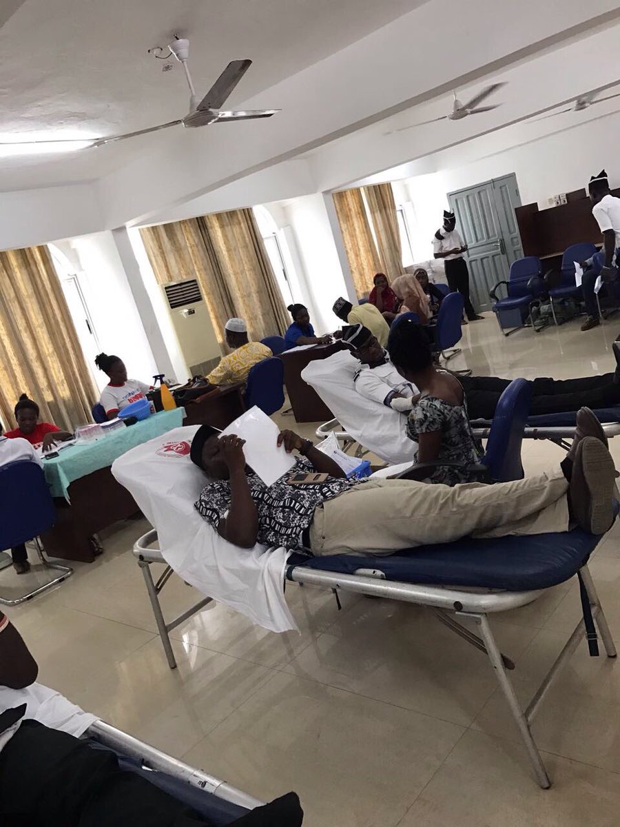 mkaacra's tweet photo. Blood donation exercise ongoing at Osu Nyaniba Estate Ahmadiyya Muslim Mission Headquarters. #khuddam #lajna #ansar #servicetohumanity. https://t.co/YeEGCy0ncP