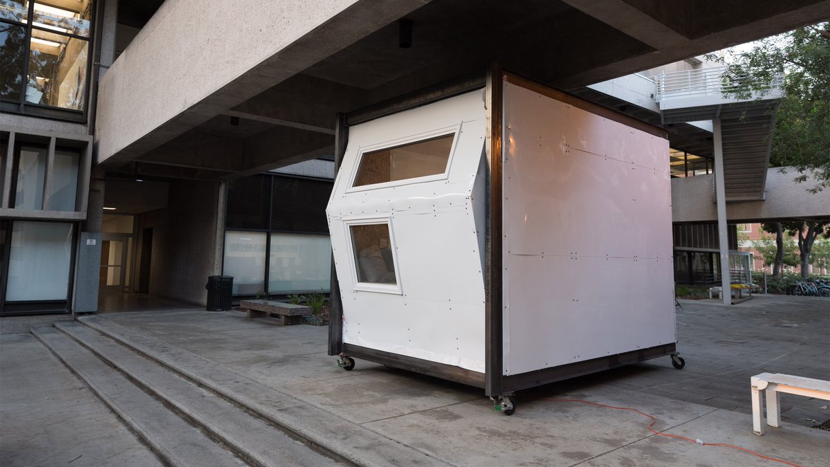 dezeen's tweet photo. Students design shelters for LA's growing homeless population: https://t.co/rZUxKNpPr6 https://t.co/rUBt1wBUhy
