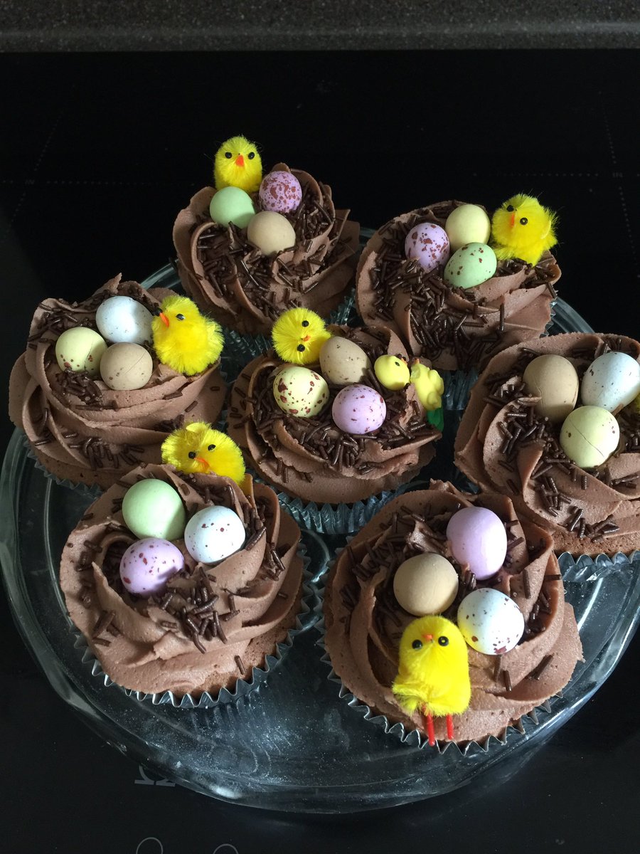Easter cupcakes.