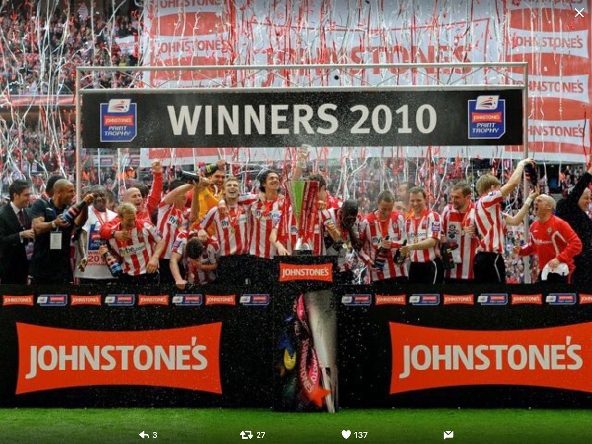Mumma_Gee's tweet photo. Off to Wembley for the EFL Cup final. A repeat of this today please #saintsfc #MarchToWembley 🏆👍⚽️🔴⚪️ 😇#EFLCupFinal https://t.co/Z43HN81eZi