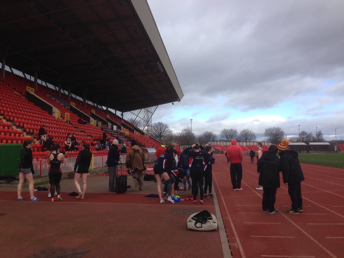 Courier_Sport's tweet photo. Big wins in the men's 1500 and women's 4x400. Northumbria take the men's 4x400. 4x100 relays coming up #NUAXC #StanCalvert #TeamNewcastle https://t.co/iuXz5cGAEa