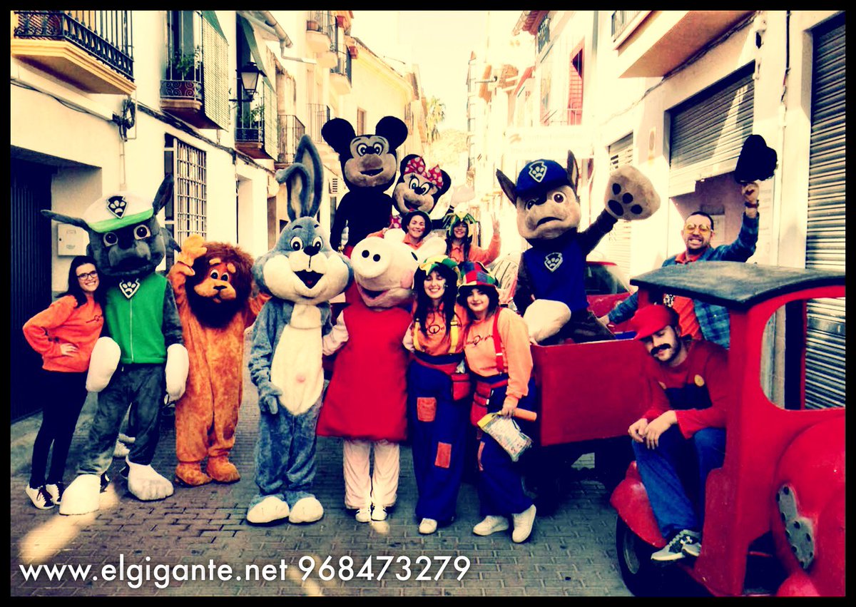 Momentos previos al desfile de #carnaval infantil con <a href="/CulturaLorca/">Cultura Ayto. Lorca</a> #niños #infancia #lorca #regiondemurcia