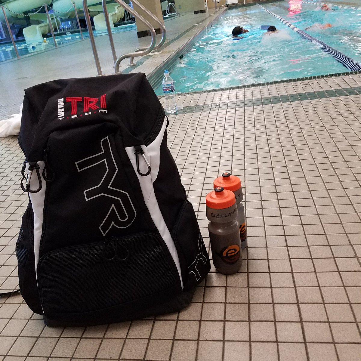 KingKent's tweet photo. Lookout! Everyone's in the pool, Sunday brick workout! #kentkingcoaching @lifetimefitness #teamfastandfurious @lifetimetri #strongertogether https://t.co/gHhvA8Bwcv