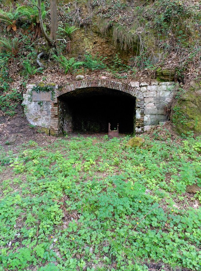 pozuespinos's tweet image. Paseando por la vía verde de #Lloreo: siguiendo los pasos del antiguo #ferrocarril  #Minería #PatrimonioIndustrial
territoriomuseo.com/noticias/show/…