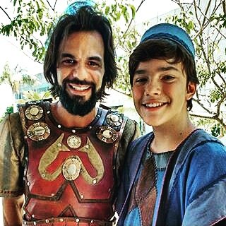RatoLoko10's tweet photo. Está Chegando a Hora Falta Pouco!!! #ORicoELazaro #Arioque #General #ReiNabucodonosor Novela De @PaulaRichard https://t.co/GgmcdaKeoJ