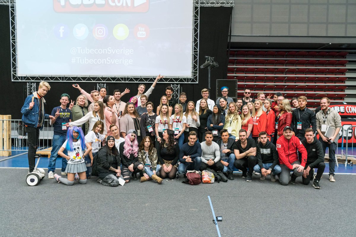 Lever fortfarande på ruset efter #tubecon i Halmstad!😍 @TubeconSverige kunde inte börjat bättre - ser fram emot resten av turnén!🎤❤️▶️ #TACK