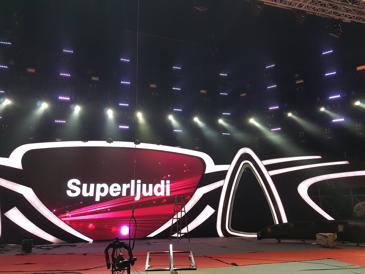 Max_Positivus's tweet photo. Popravili smo nepopravljivo... jer razmišljamo pozitivno
#digidesign #mayer #mayersound #emotion #emotionproduction
Sound & Vision by Max https://t.co/4e429gIMNy