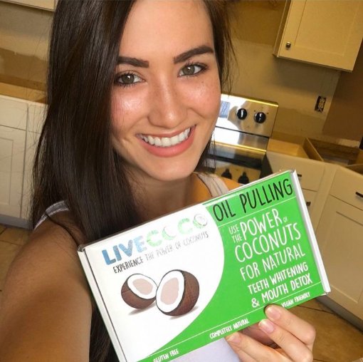 LiveCocoUK's tweet photo. 🌴✌🏽@littlemeglee's teeth are looking sparkling white after her #livecoco oil pulling sessions #powerofcoconuts #coconuts #oilpulling https://t.co/67ftrkSXC1