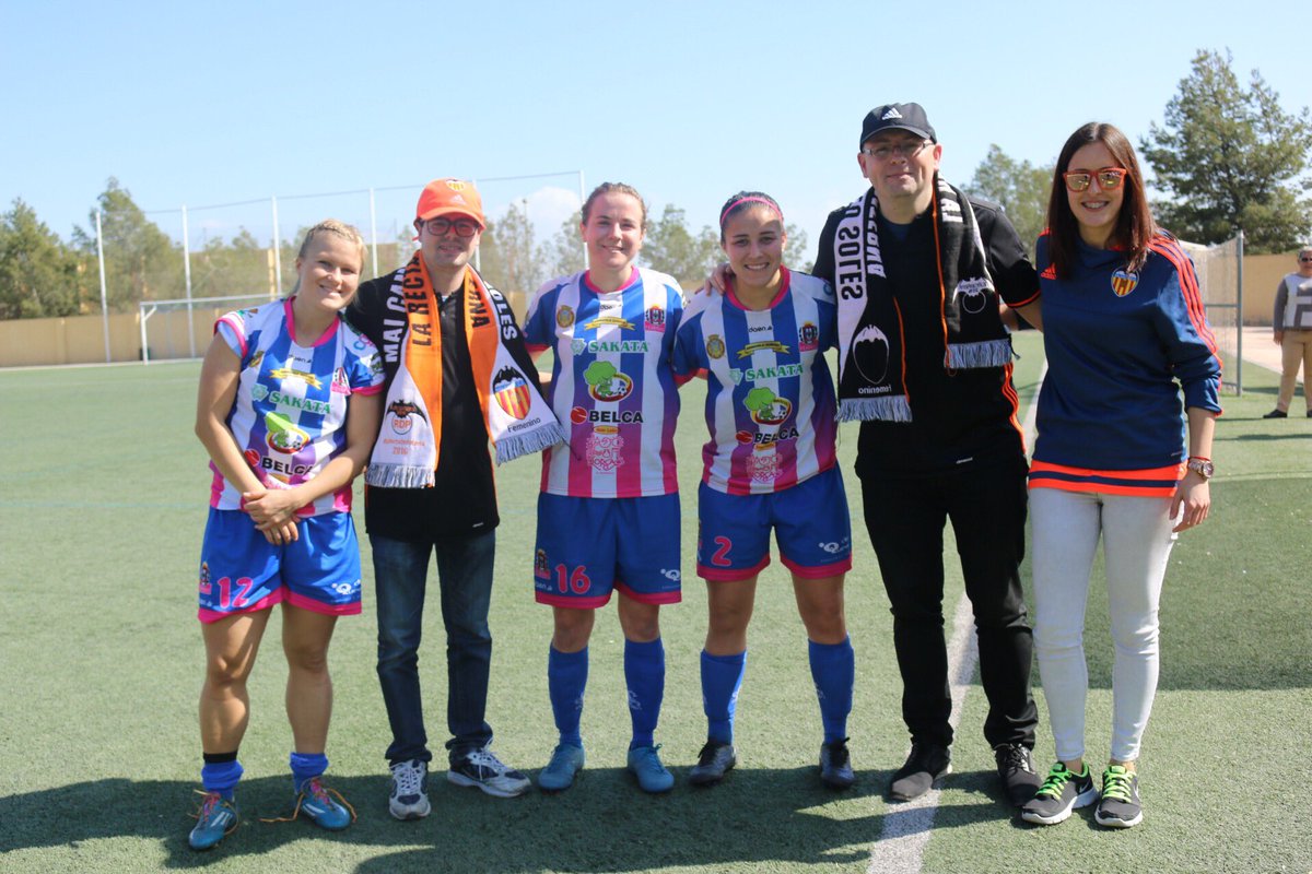 LorcaFeminas's tweet photo. Enhorabuena al @VCF_Femenino . Les deseamos un buen viaje al igual que a los amigos de @RectaDePaterna y a nuestra amiga @PalomaMarco https://t.co/bdjjbSSQA7