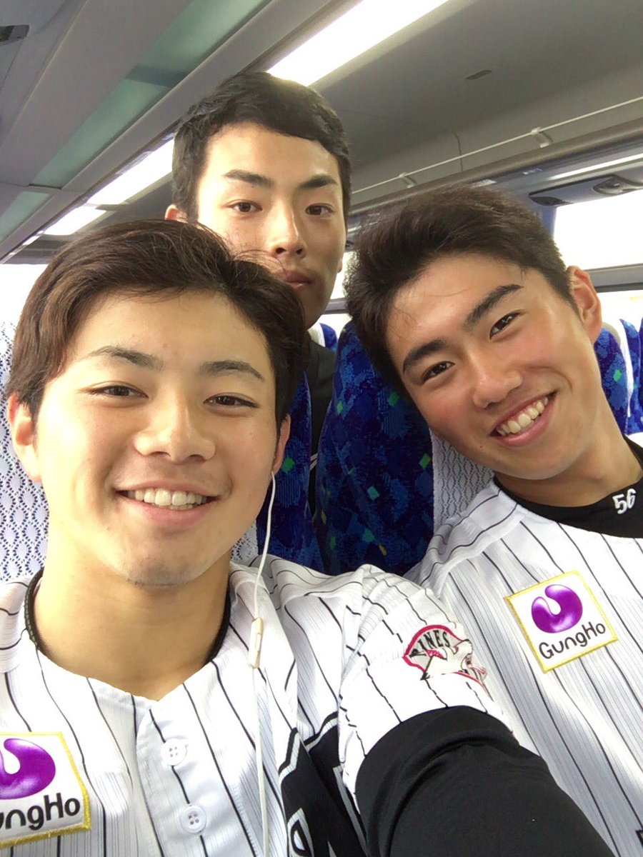 41nari0203's tweet photo. 今日でキャンプ終わりました！
たくさんの課題と収穫があったのでこれを浦和でさらに練習したいと思います！
明後日からまた頑張ります！
石垣まで来てくださったみなさんありがとうございました👍 https://t.co/UbiHjvLH97