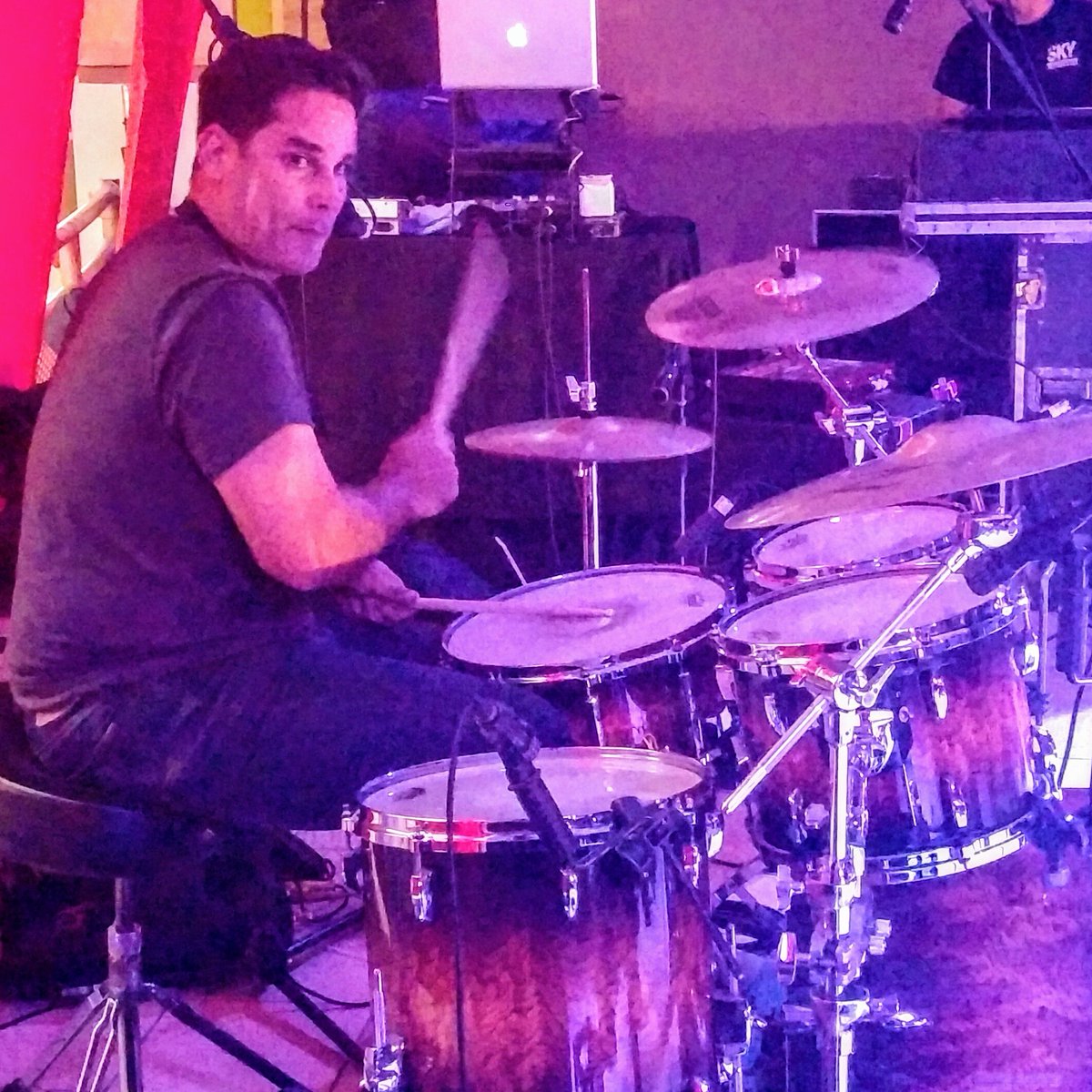 back280spr's tweet photo. Gracias!!! #AlFresco #Caguas #back2the80s #b280s #b2t80s #PuertoRico #80scovers #rockband #Gracias https://t.co/mayrLVMQjR