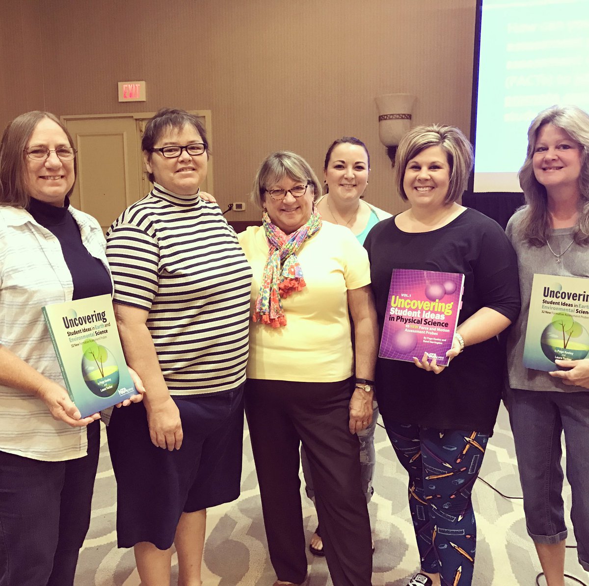BritaBee's tweet photo. Okeechobee Loves Page Keeley 🔬 #Science #FormativeAssessment #WeTeach @CTSKeeley https://t.co/74tuQRnc4A